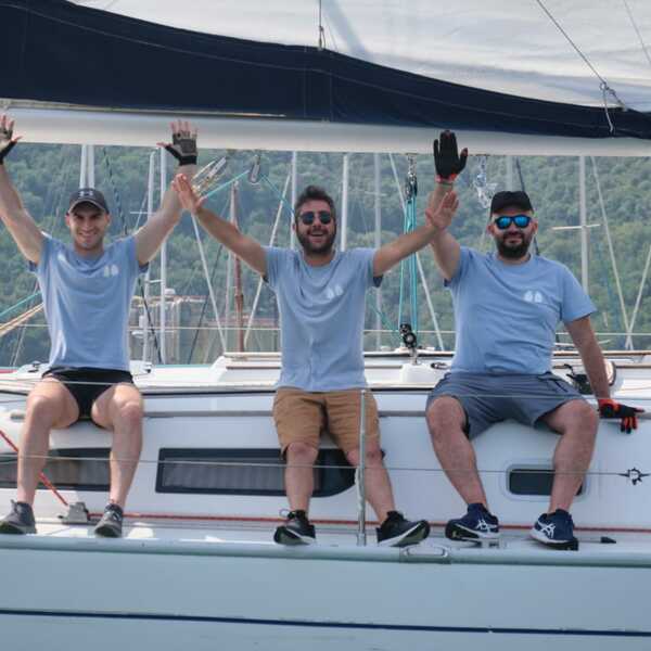 3b12c563-e66c-4faa-ba92-e97cd688f33e